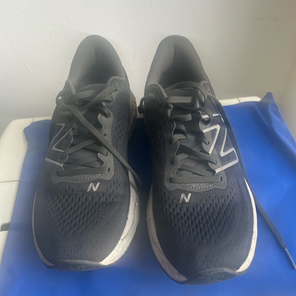 New Balance Black and Gray Performance Athletic Shoes